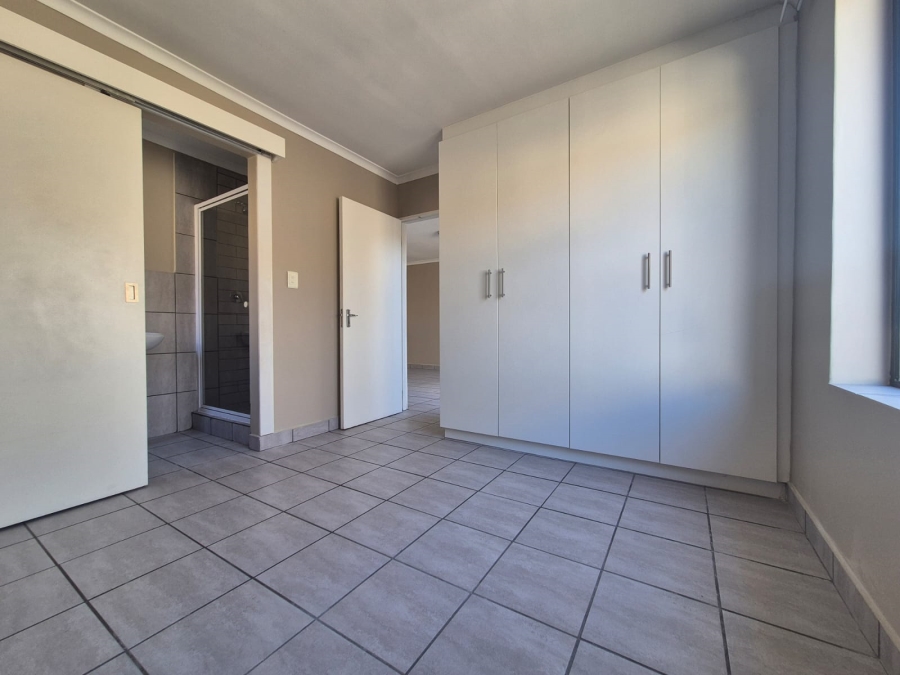 To Let 3 Bedroom Property for Rent in Stellendale Western Cape
